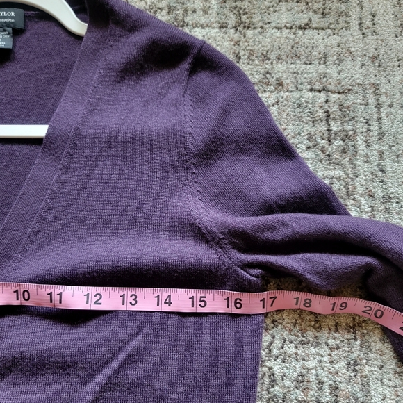 Lord & Taylor 100% Extra Fine Merino Wool Cardigan Sweater‎ Medium Purple - Picture 9 of 11
